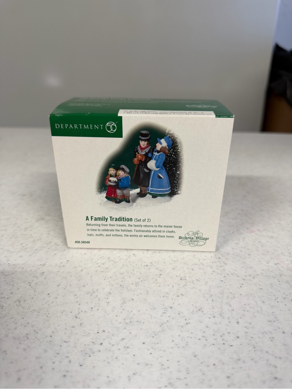 Department 56 Dickens Village a Family Tradition 2-Piece Set New!